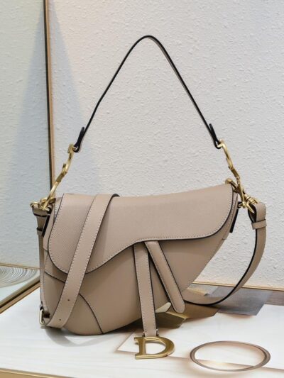 Dior Damestas