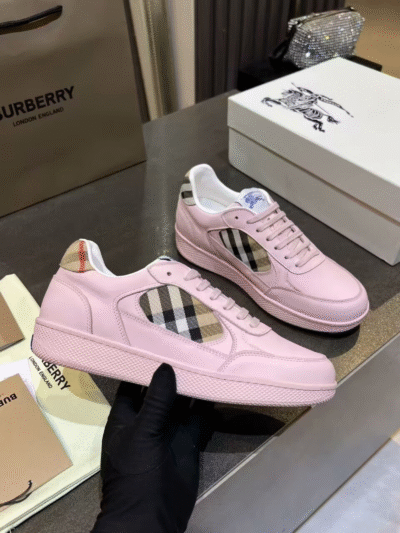 BURBERRY Sneakers Full Pink
