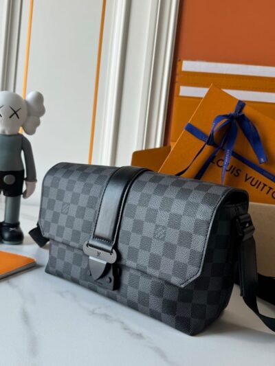 Louis Vuitton S-cape Bag