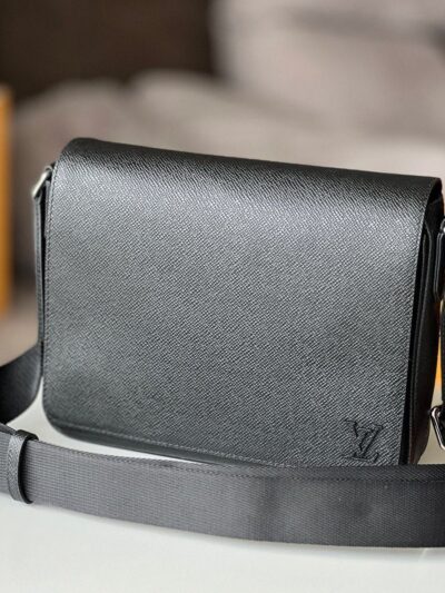Louis Vuitton Messenger Bag